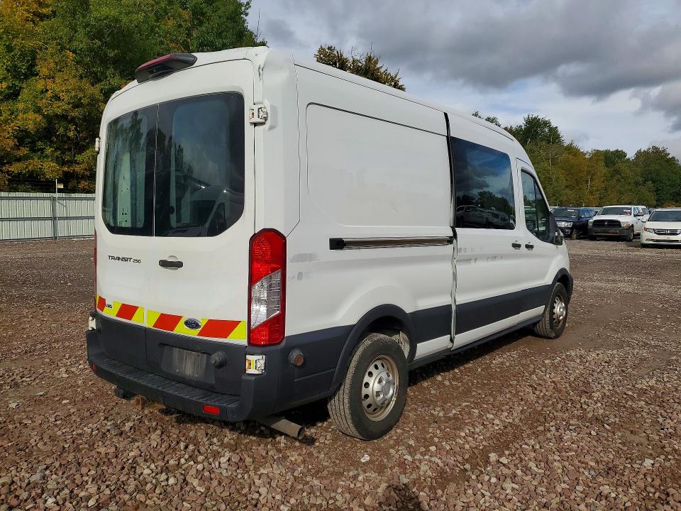 70648256 :رقم المزاد ، 1FTBR2C83LKA16102 vin ، 2020 Ford Transit مزاد بيع