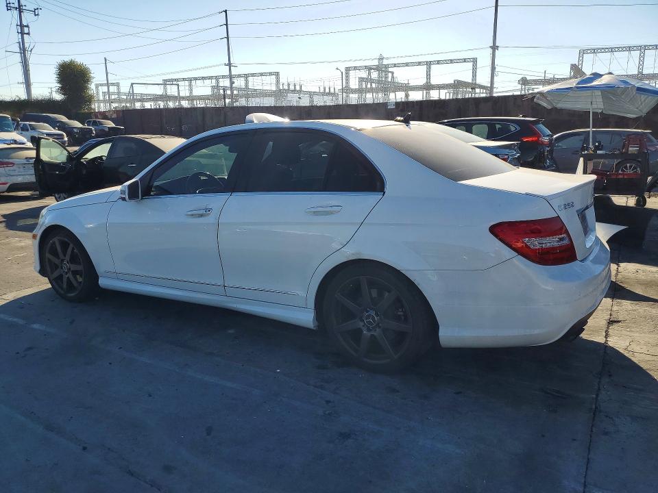 Продаж на аукціоні авто 2013 Mercedes-benz C, vin: WDDGF4HB0DG001498, номер лоту: 72013896