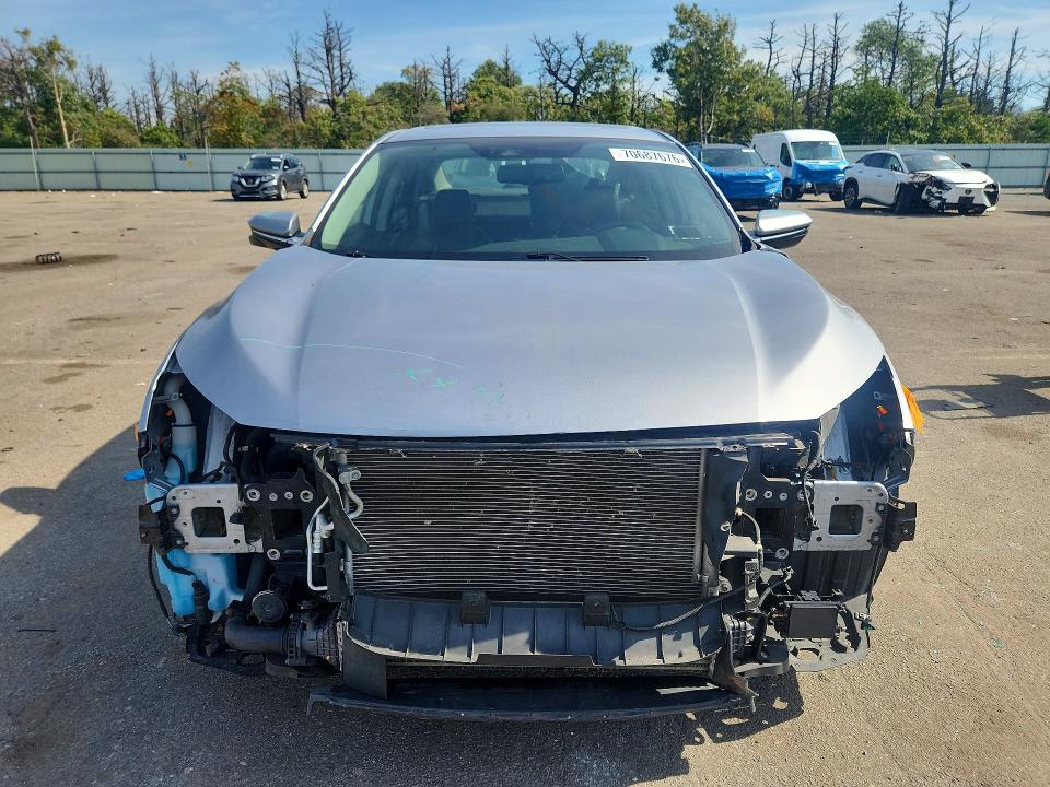 70687676 :رقم المزاد ، 2HGFC1F9XHH657474 vin ، 2017 Honda Civic مزاد بيع
