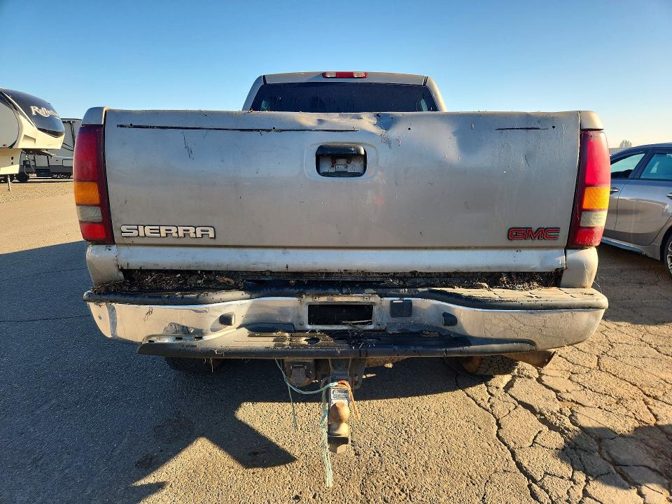 72141626 :رقم المزاد ، 1GTHK23G32F224591 vin ، 2002 Gmc Sierra مزاد بيع