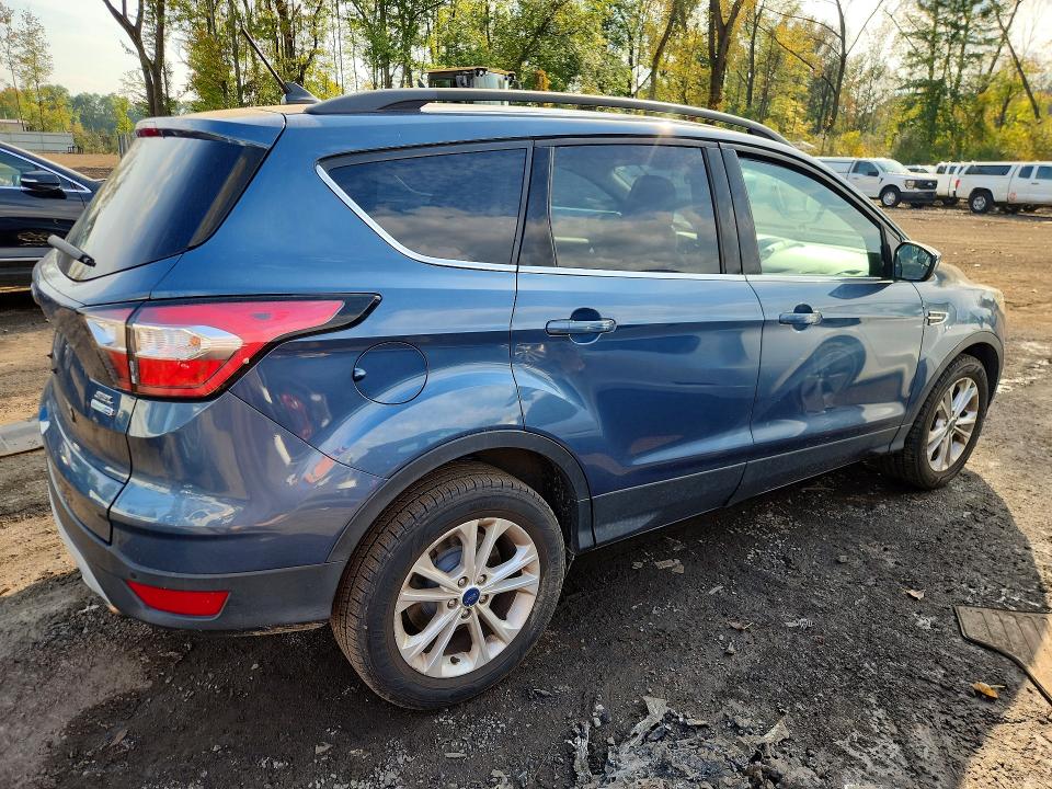 Auction sale of the 2018 Ford Escape, vin: 1FMCU9HD6JUB01627, lot number: 70906176