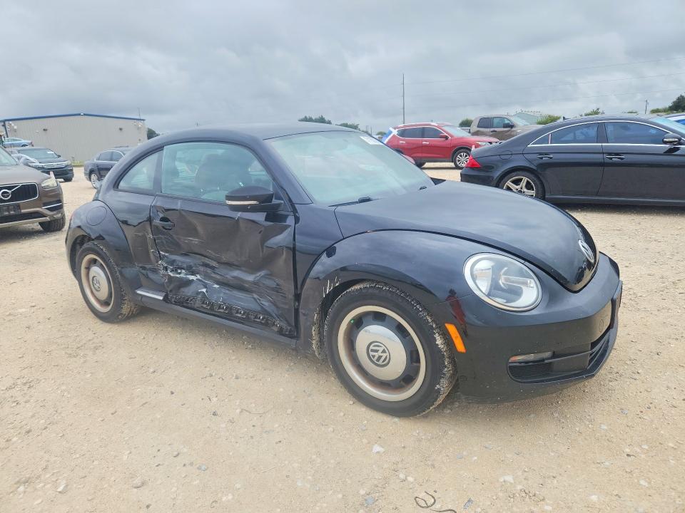 71188266 :رقم المزاد ، 3VWF17AT9GM638471 vin ، 2016 Volkswagen Beetle مزاد بيع