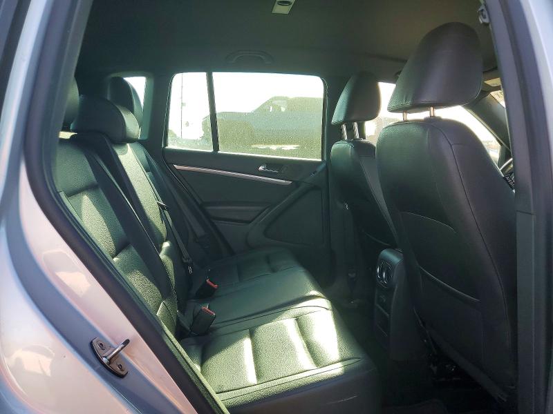 2016 Volkswagen Tiguan მანქანა იყიდება აუქციონზე, vin: WVGAV7AX1GW077232, აუქციონის ნომერი: 71623666
