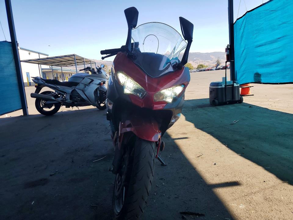 70922706 :رقم المزاد ، JKAEXKG16KDA28339 vin ، 2019 Kawasaki Ex400 مزاد بيع