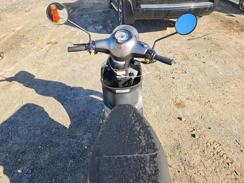 2017 Genuine Scooter Co. Buddy მანქანა იყიდება აუქციონზე, vin: RFVPAP5AXH1120728, აუქციონის ნომერი: 71649036