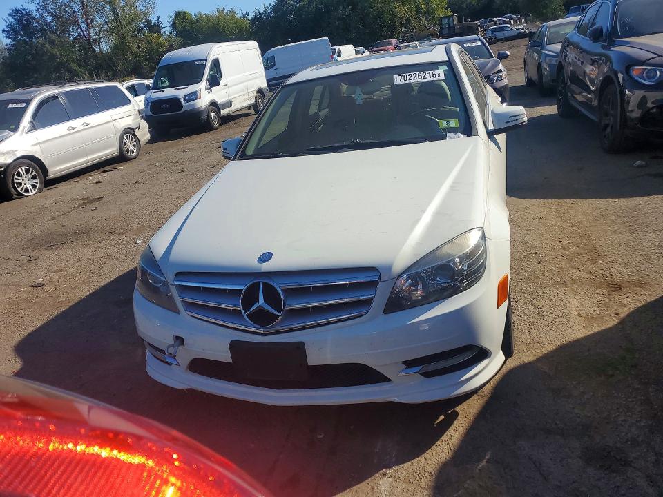 70226216 :رقم المزاد ، WDDGF8BB6BR155926 vin ، 2011 Mercedes-benz C مزاد بيع