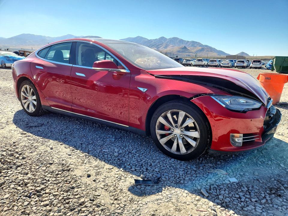 Продаж на аукціоні авто 2015 Tesla Model S, vin: 5YJSA1E47FF118855, номер лоту: 71439456