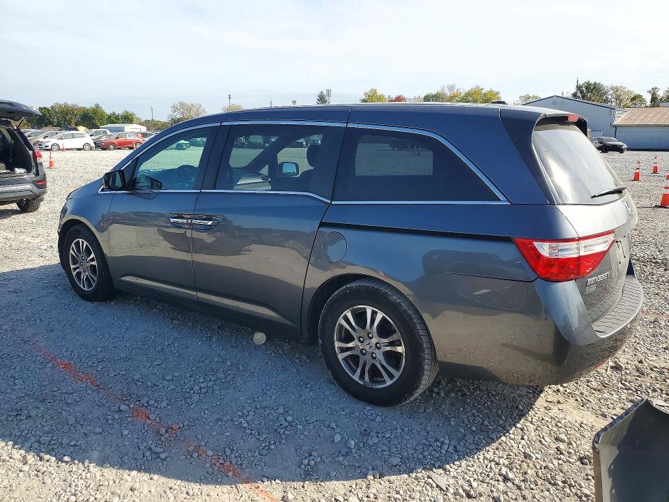 72332806 :رقم المزاد ، 5FNRL5H67CB138533 vin ، 2012 Honda Odyssey مزاد بيع