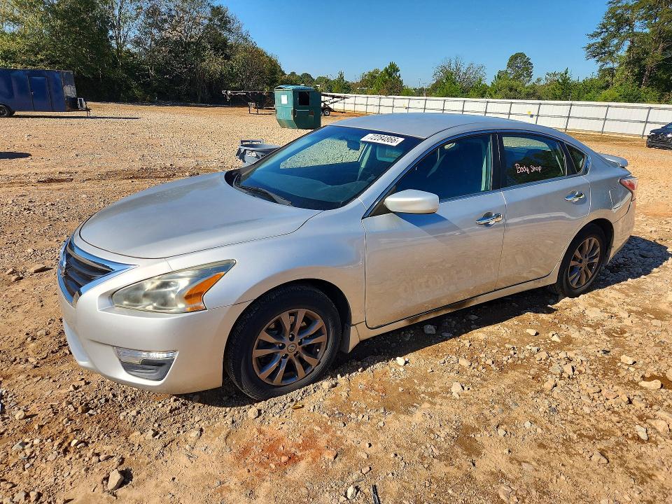2015 Nissan Altima მანქანა იყიდება აუქციონზე, vin: 1N4AL3AP9FC576059, აუქციონის ნომერი: 72284866