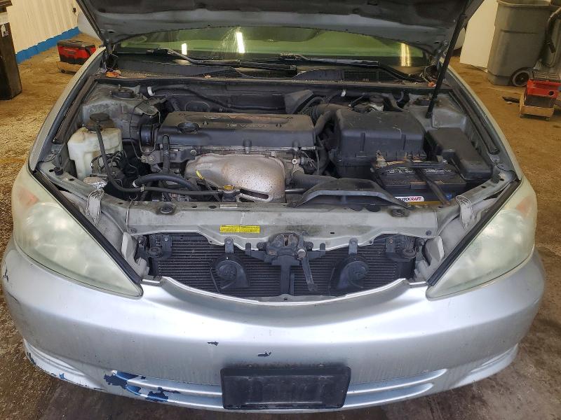 71973696 :رقم المزاد ، 4T1BE30K84U286171 vin ، 2004 Toyota Camry مزاد بيع
