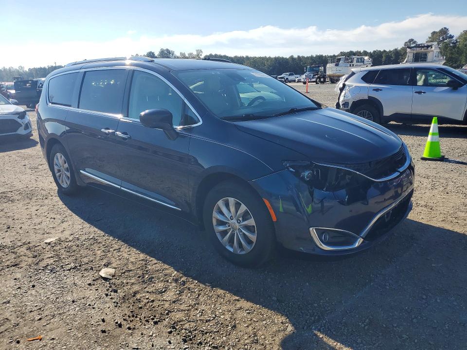 Продажа на аукционе авто 2018 Chrysler Pacifica, vin: 2C4RC1EG5JR108518, номер лота: 71553586
