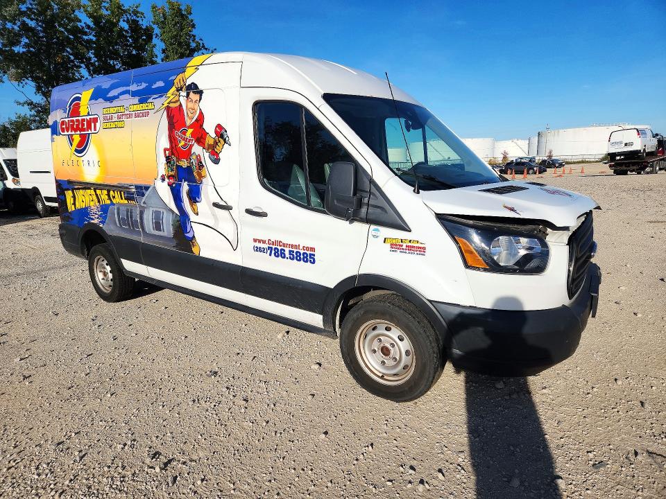 72122076 :رقم المزاد ، 1FTYR2CM4KKB65379 vin ، 2019 Ford Transit مزاد بيع