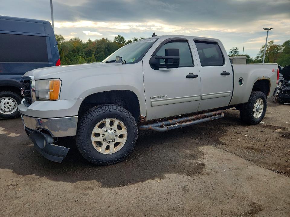Auction sale of the 2011 Gmc Sierra, vin: 1GT120C88BF240980, lot number: 70881146