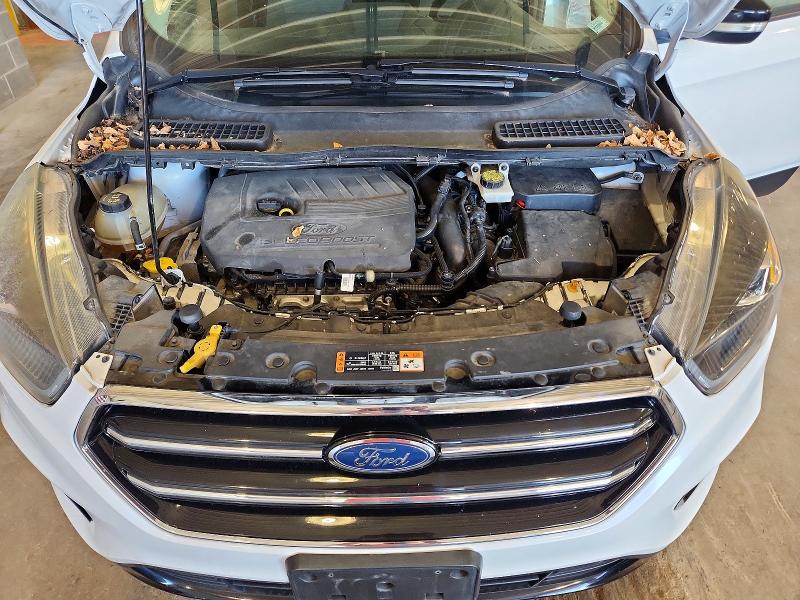 2017 Ford Escape მანქანა იყიდება აუქციონზე, vin: 1FMCU0JD3HUA03963, აუქციონის ნომერი: 71854426