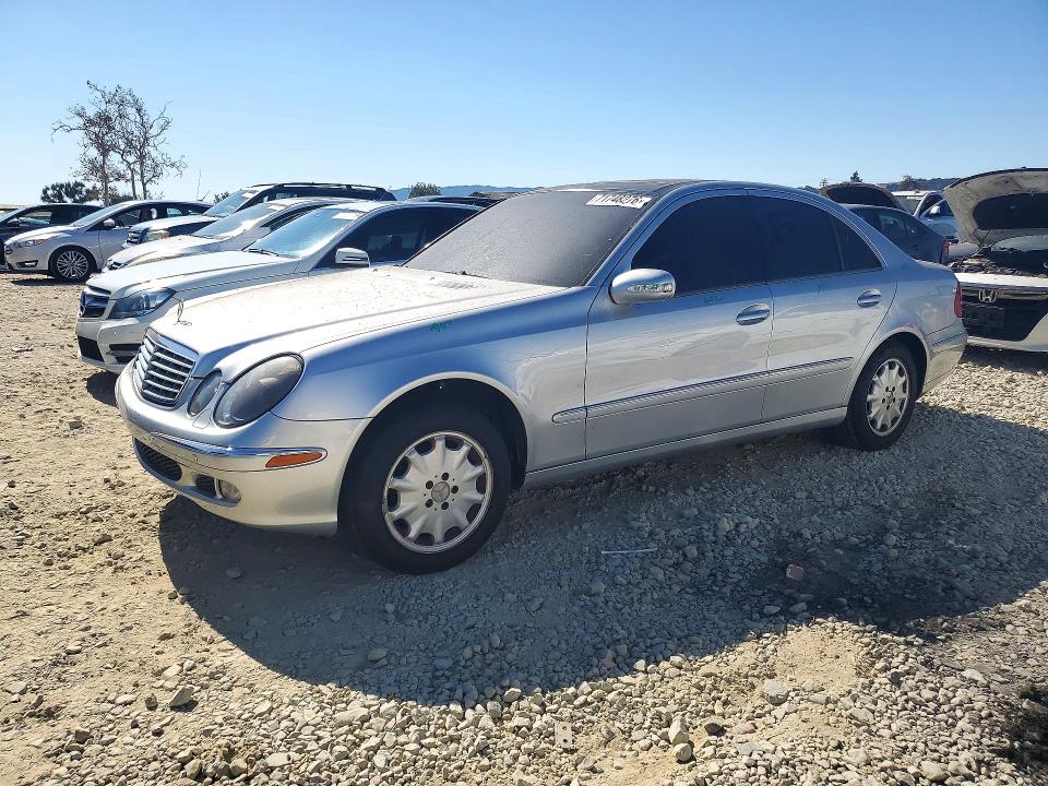 2003 Mercedes-benz E მანქანა იყიდება აუქციონზე, vin: WDBUF65J03A046736, აუქციონის ნომერი: 71748276
