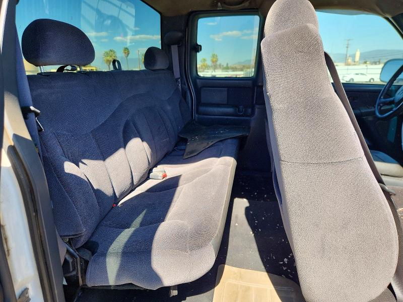 71451796 :رقم المزاد ، 1GTHC29G92E173480 vin ، 2002 Gmc Sierra مزاد بيع