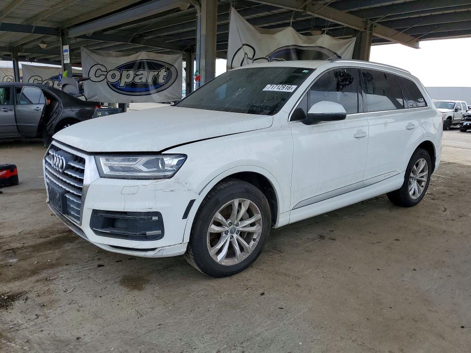 Продажа на аукционе авто 2017 Audi Q7, vin: WA1AAAF75HD004698, номер лота: 71712916
