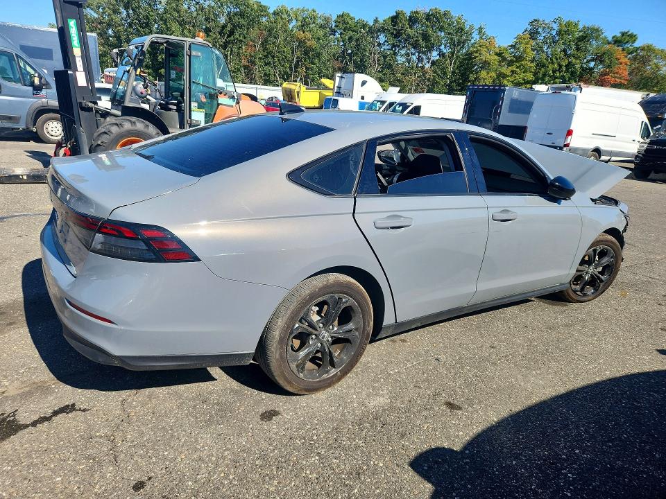 2025 Honda Accord მანქანა იყიდება აუქციონზე, vin: 1HGCY1F44SA062750, აუქციონის ნომერი: 71512436