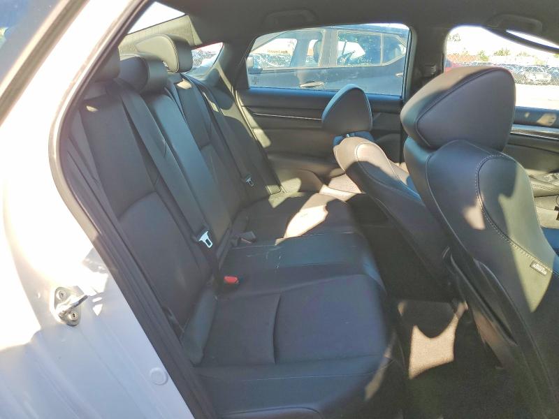 70980996 :رقم المزاد ، 1HGCV1F3XNA119327 vin ، 2022 Honda Accord مزاد بيع