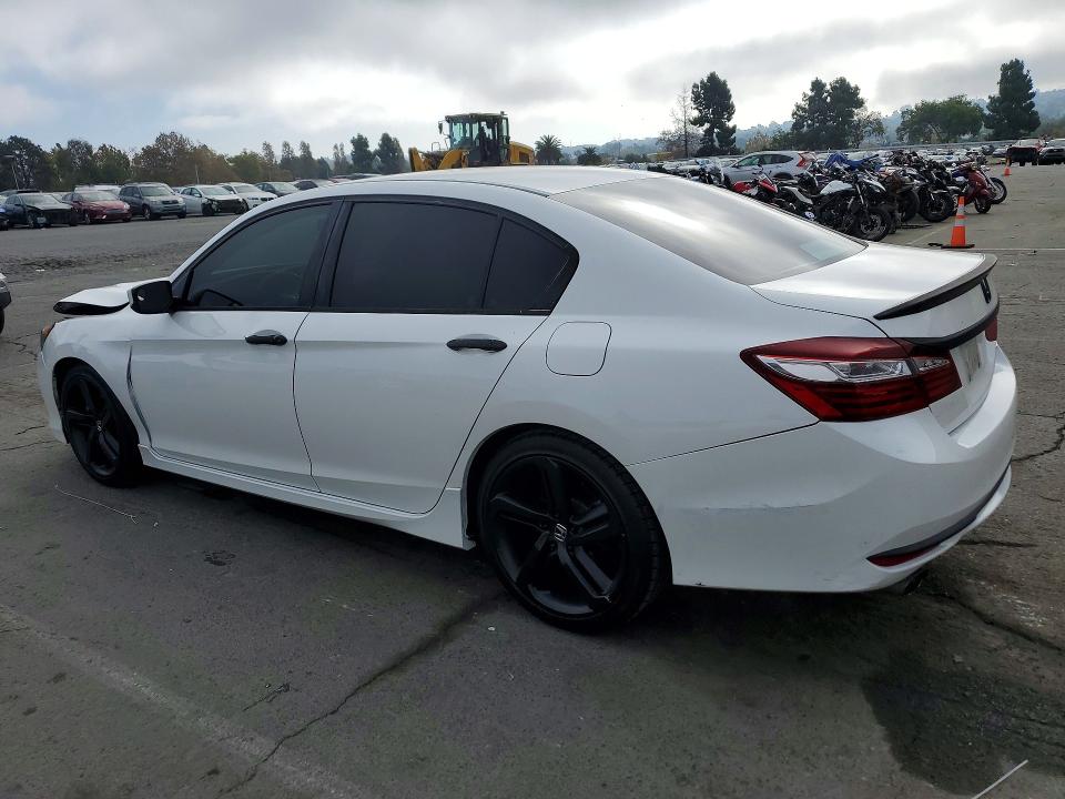 71203966 :رقم المزاد ، 1HGCR2F54HA192838 vin ، 2017 Honda Accord مزاد بيع