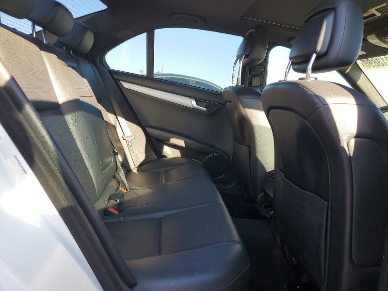 Продаж на аукціоні авто 2013 Mercedes-benz C, vin: WDDGF4HB0DG001498, номер лоту: 72013896