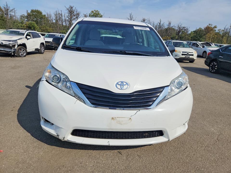 Продажа на аукционе авто 2017 Toyota Sienna, vin: 5TDZZ3DC9HS819682, номер лота: 71778966