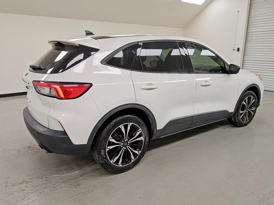 71147656 :رقم المزاد ، 1FMCU0G60NUB66655 vin ، 2022 Ford Escape مزاد بيع