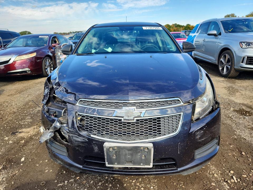 71307986 :رقم المزاد ، 1G1PA5SG1E7239860 vin ، 2014 Chevrolet Cruze مزاد بيع