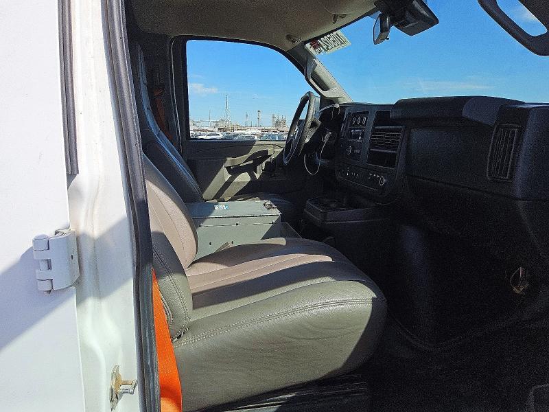 2020 Chevrolet Express G2500 მანქანა იყიდება აუქციონზე, vin: 1GCWGAFP2L1262729, აუქციონის ნომერი: 70502416