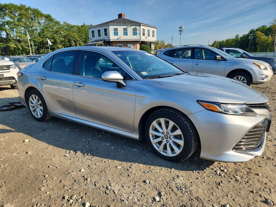 Продажа на аукционе авто 2018 Toyota Camry, vin: 4T1B11HK3JU106076, номер лота: 71623036