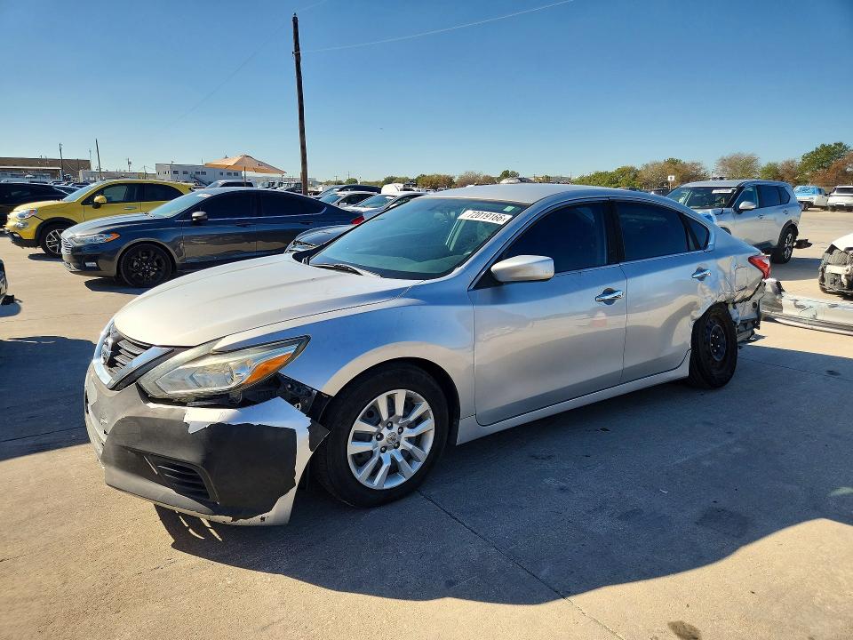 Auction sale of the 2017 Nissan Altima, vin: 1N4AL3AP1HN345471, lot number: 72019166