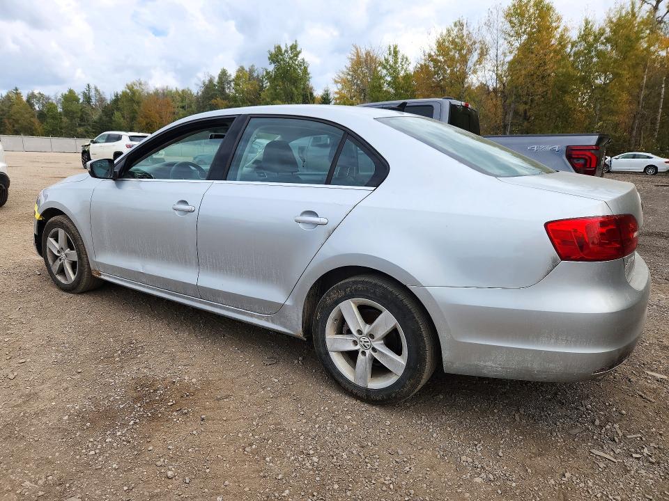 2013 Volkswagen Jetta მანქანა იყიდება აუქციონზე, vin: 3VWLL7AJ3DM381461, აუქციონის ნომერი: 72008206