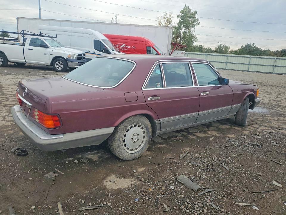 70569816 :رقم المزاد ، WDBCA25D7JA395872 vin ، 1988 Mercedes-benz 300 مزاد بيع