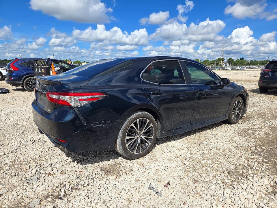 2018 Toyota Camry მანქანა იყიდება აუქციონზე, vin: 4T1B11HK0JU601223, აუქციონის ნომერი: 72696516