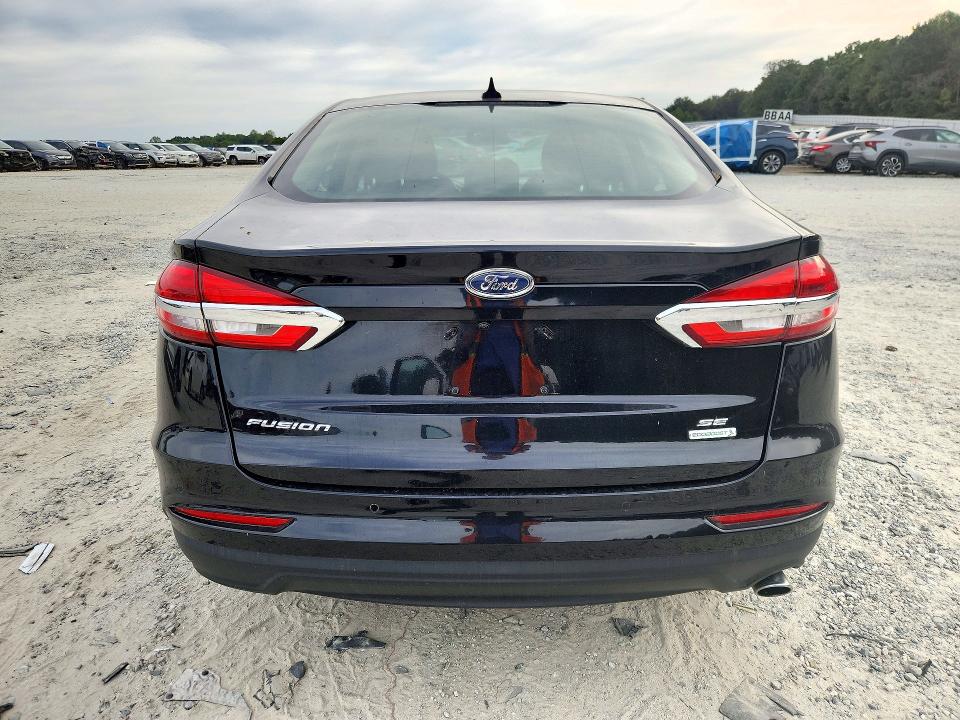 71802326 :رقم المزاد ، 3FA6P0HD5KR135187 vin ، 2019 Ford Fusion مزاد بيع
