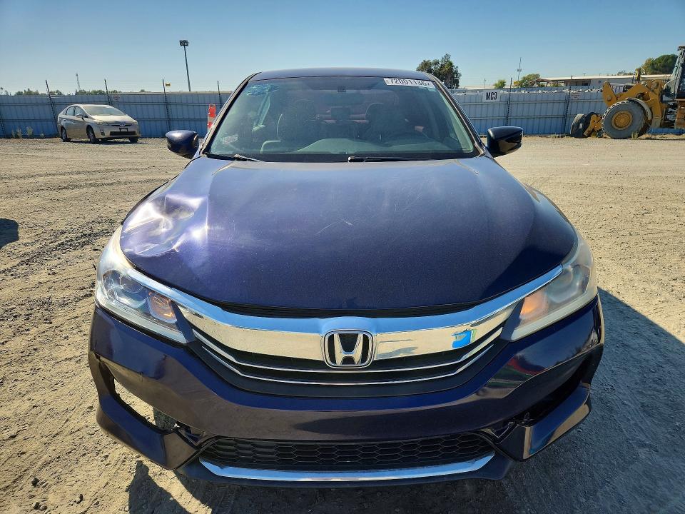 Продаж на аукціоні авто 2017 Honda Accord, vin: 1HGCR2F3XHA200729, номер лоту: 72001136