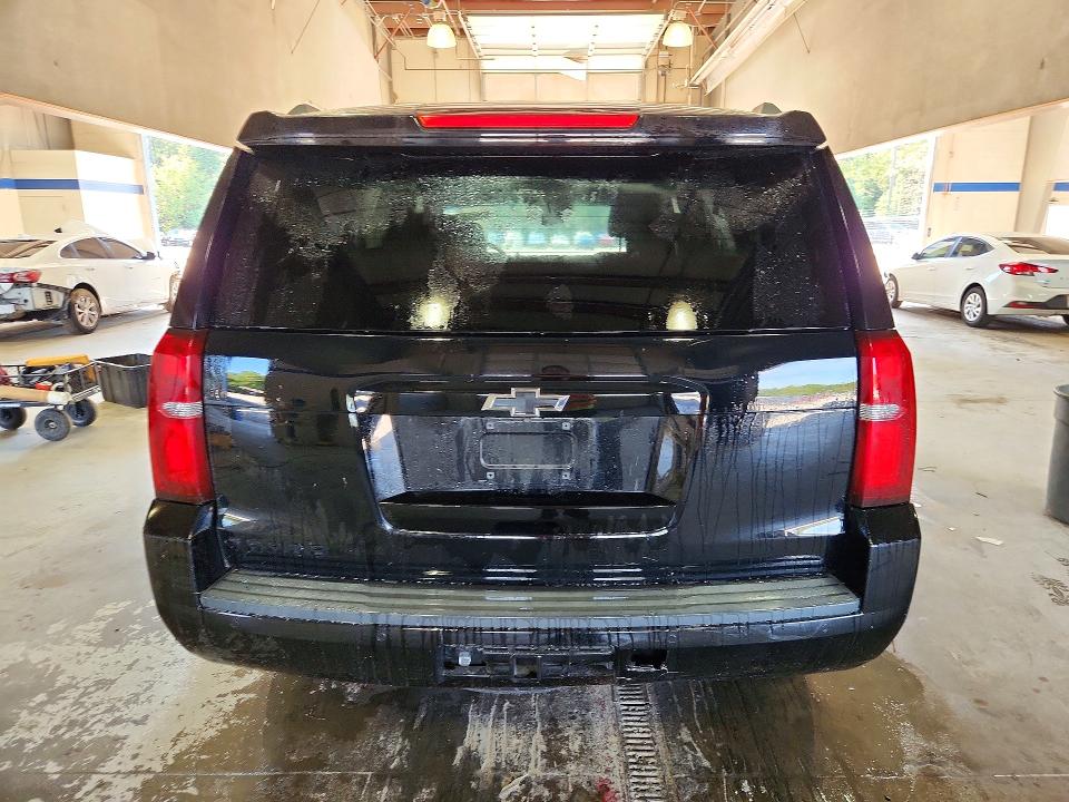 72567946 :رقم المزاد ، 1GNSKBKC9JR310321 vin ، 2018 Chevrolet Tahoe مزاد بيع