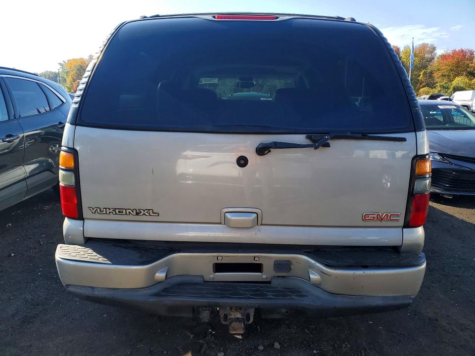 72960016 :رقم المزاد ، 1GKFK66U35J143838 vin ، 2005 Gmc Yukon Xl مزاد بيع