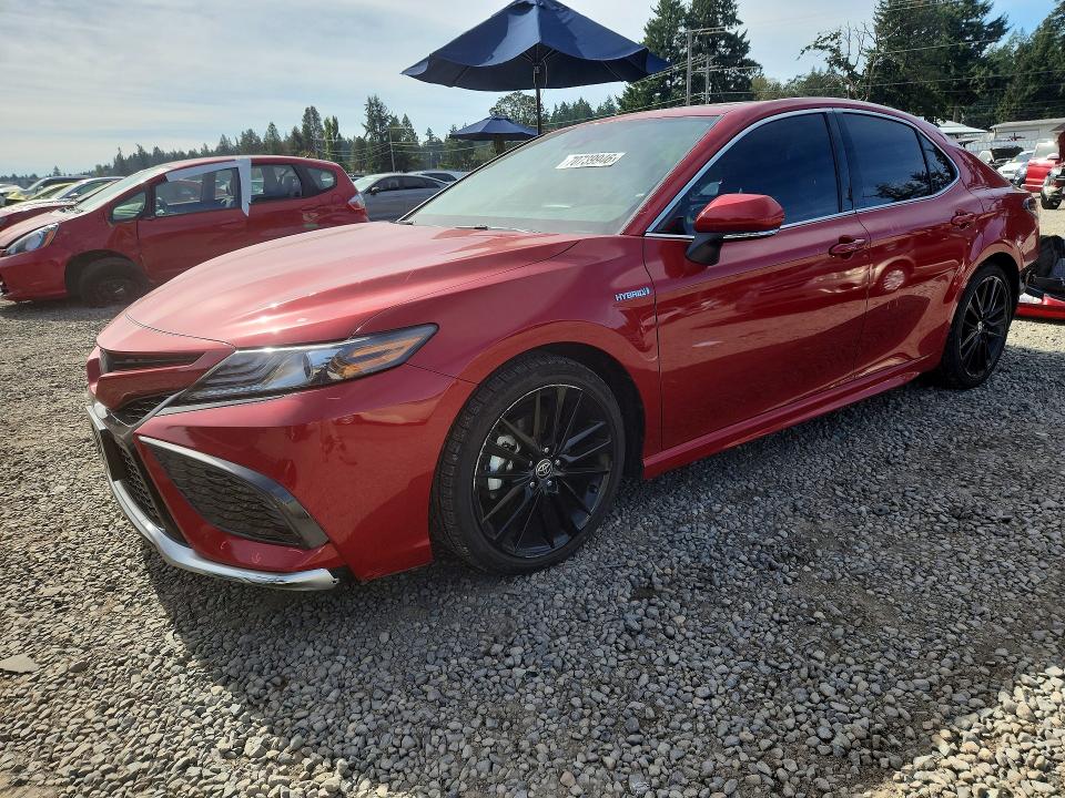 Продажа на аукционе авто 2021 Toyota Camry, vin: 4T1K31AK1MU030611, номер лота: 70739946