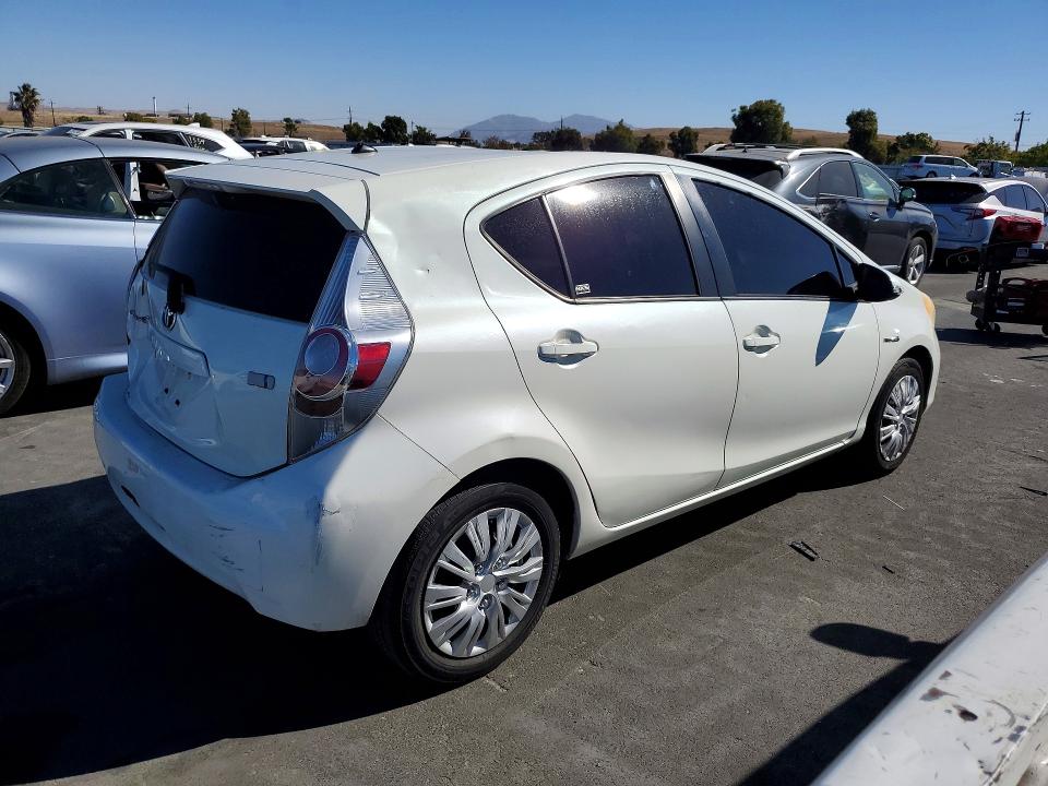 2013 Toyota Prius C მანქანა იყიდება აუქციონზე, vin: JTDKDTB31D1541712, აუქციონის ნომერი: 72954946