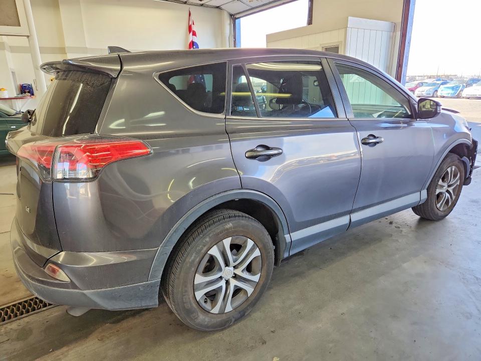 2018 Toyota Rav4 მანქანა იყიდება აუქციონზე, vin: JTMZFREV1JJ188943, აუქციონის ნომერი: 71805376