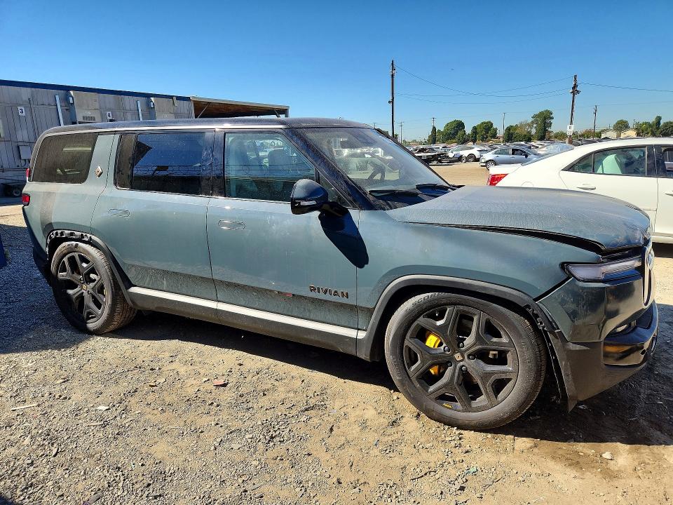 Auction sale of the 2025 Rivian R1s, vin: 7PDSGCBP6SN061237, lot number: 70720256