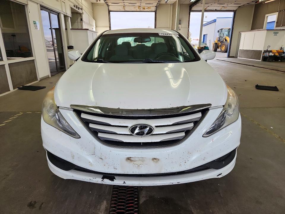 Продажа на аукционе авто 2014 Hyundai Sonata, vin: 5NPEB4AC0EH824171, номер лота: 72442996
