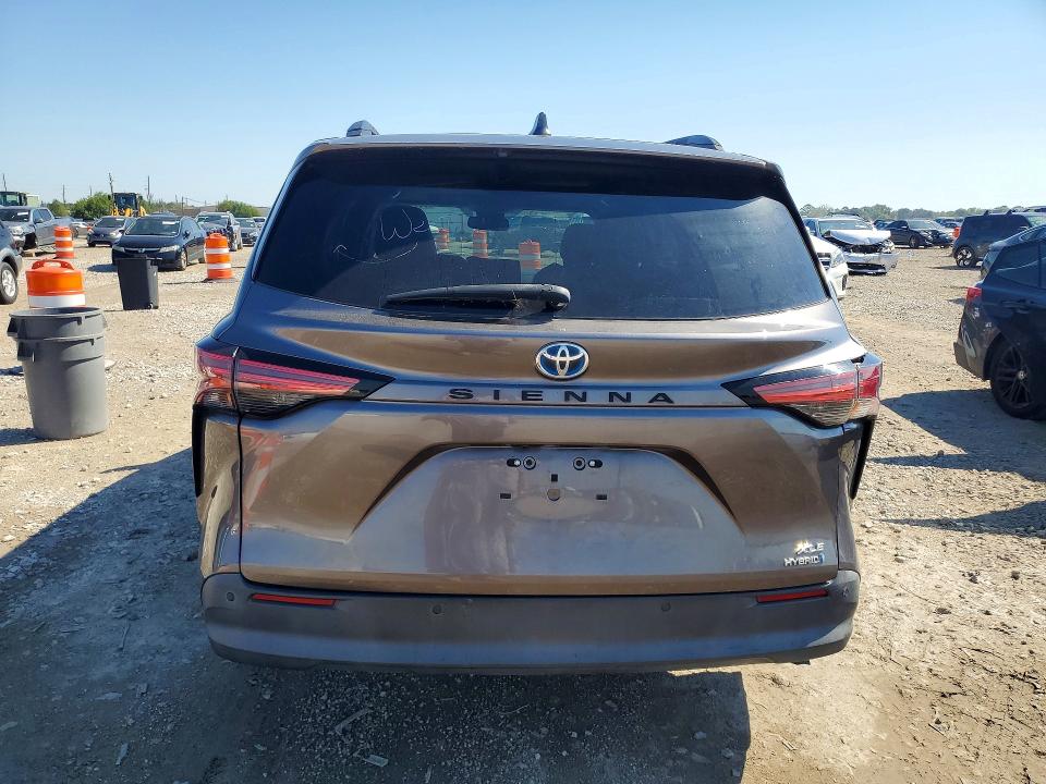 71773836 :رقم المزاد ، 5TDYRKEC8MS013850 vin ، 2021 Toyota Sienna مزاد بيع