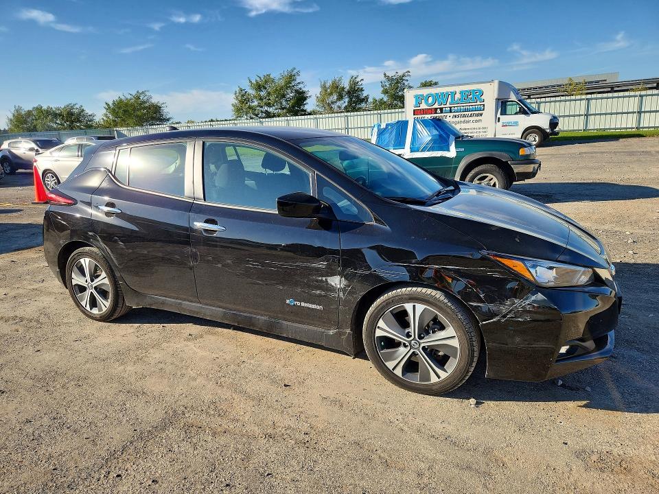 71913526 :رقم المزاد ، 1N4AZ1CP7JC313030 vin ، 2018 Nissan Leaf مزاد بيع
