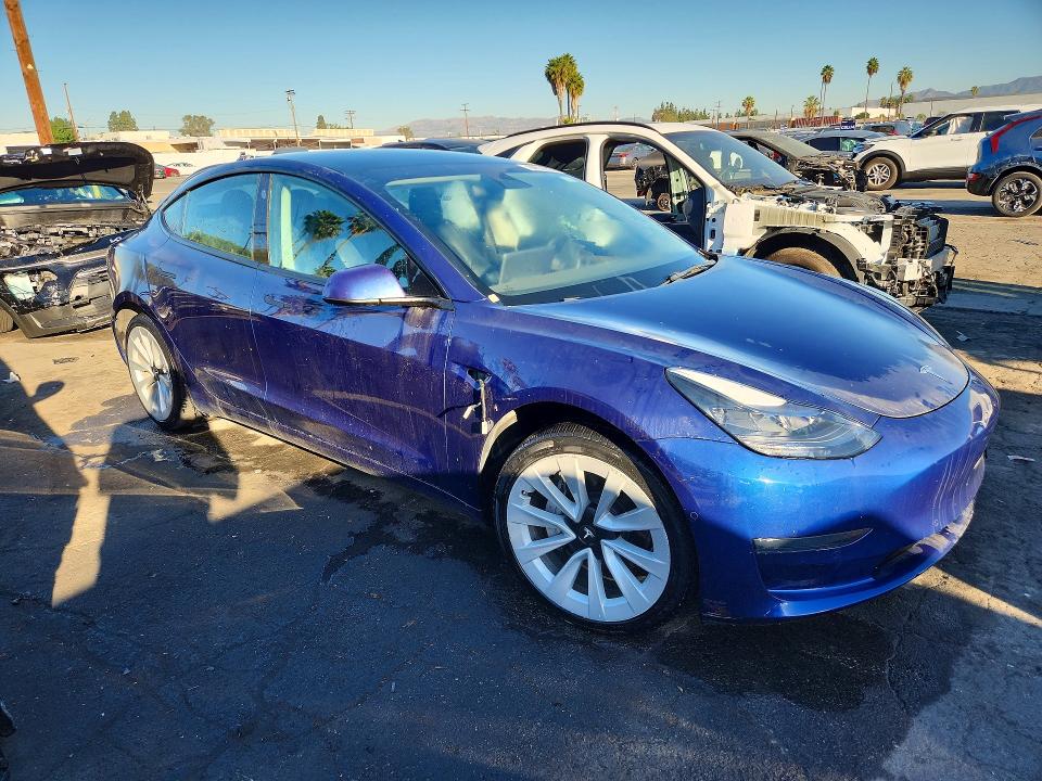 Продажа на аукционе авто 2022 Tesla Model 3, vin: 5YJ3E1EA3NF371622, номер лота: 72395286