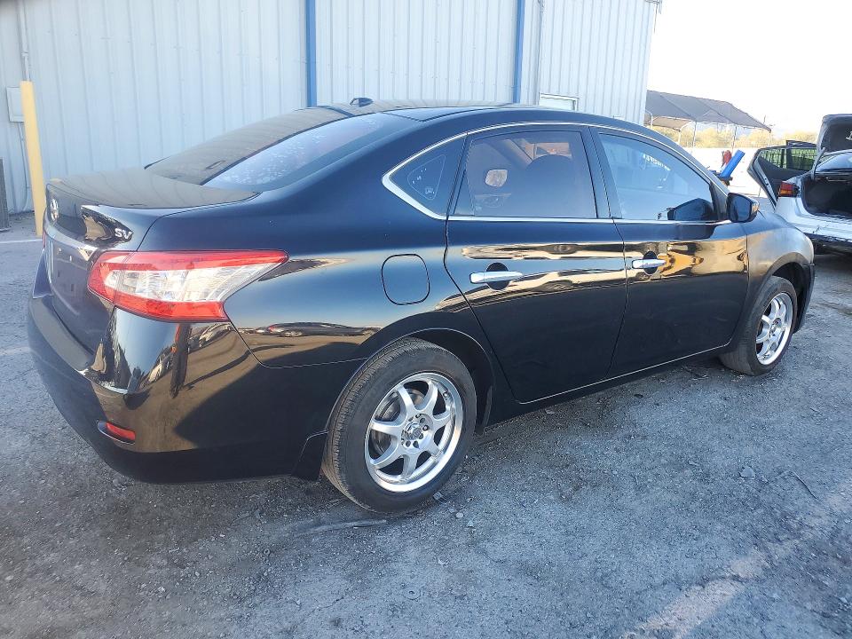Продажа на аукционе авто 2015 Nissan Sentra, vin: 3N1AB7AP7FL685826, номер лота: 72158516