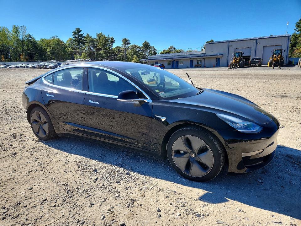 Продажа на аукционе авто 2018 Tesla Model 3, vin: 5YJ3E1EB7JF144467, номер лота: 70310966