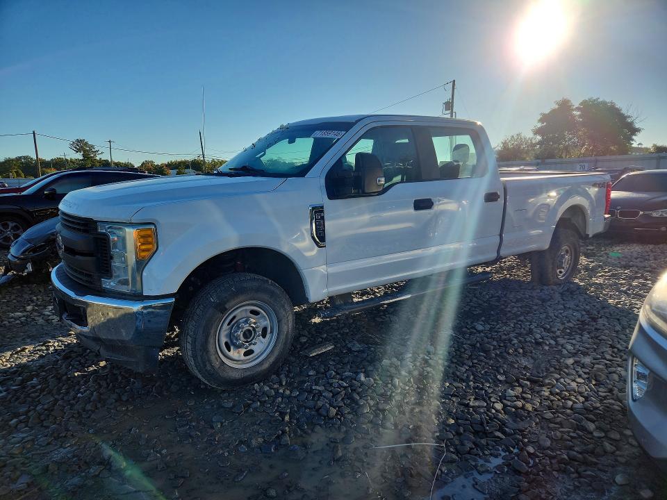71859146 :رقم المزاد ، 1FT7W2B65HEC00333 vin ، 2017 Ford F250 مزاد بيع