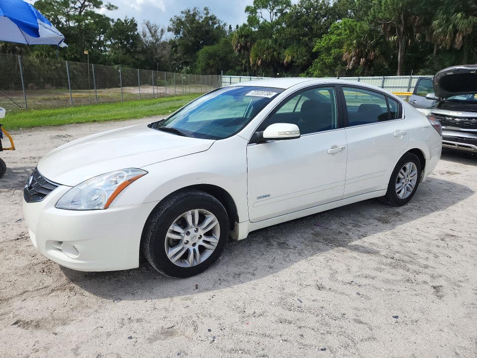 2010 Nissan Altima მანქანა იყიდება აუქციონზე, vin: 1N4CL2AP6AC111959, აუქციონის ნომერი: 72323736
